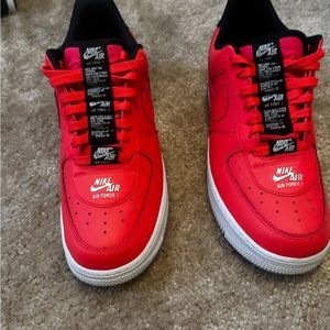 Nike airforce 1 in orange used like 2 times only size 10